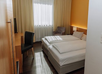 Heinhotel Vienna Airport