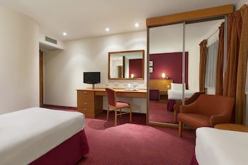 Days Inn By Wyndham Stevenage North