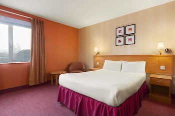 Days Inn By Wyndham Stevenage North