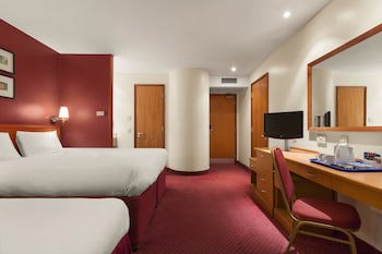 Days Inn By Wyndham Stevenage North