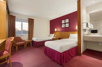 Days Inn By Wyndham Stevenage North