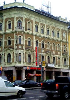 Centrooms House