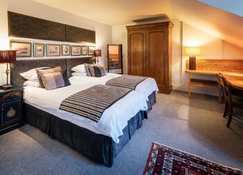 Royal Castle Hotel