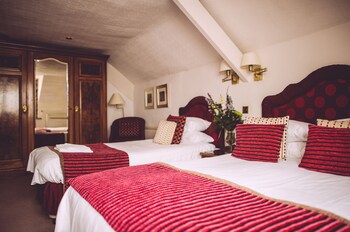 Royal Castle Hotel