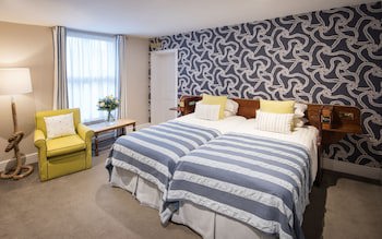 Royal Castle Hotel