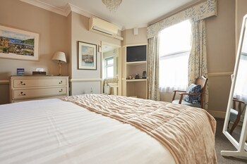 Royal Castle Hotel