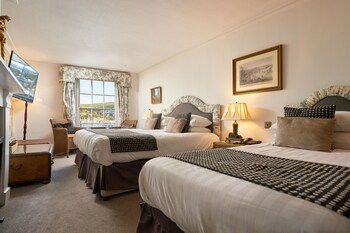 Royal Castle Hotel