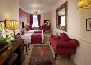 Royal Castle Hotel