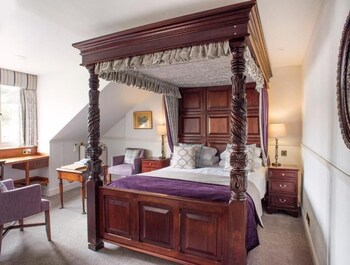 Royal Castle Hotel