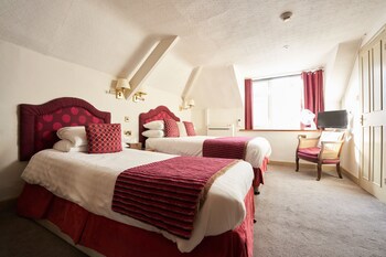 Royal Castle Hotel