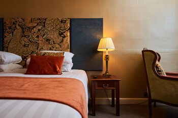Royal Castle Hotel