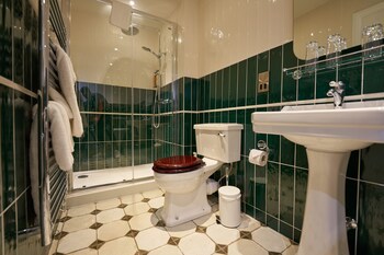 Royal Castle Hotel