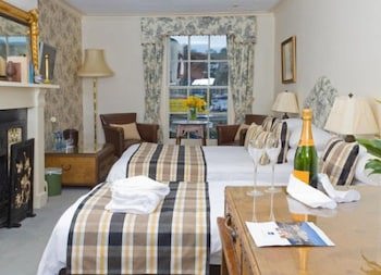 Royal Castle Hotel