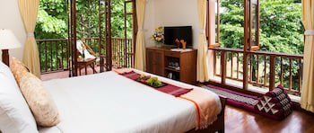 Riverhouse Resort