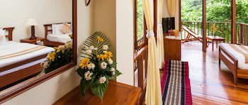 Riverhouse Resort