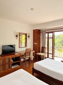 Riverhouse Resort