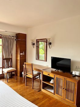 Riverhouse Resort