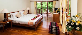 Riverhouse Resort