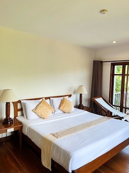Riverhouse Resort