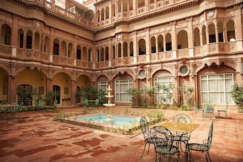 Bhanwar Niwas