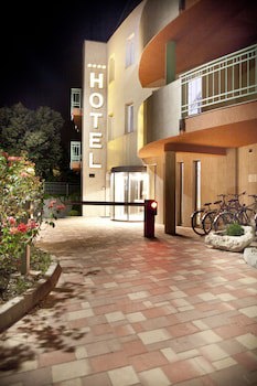 Hotel Makar Sport & Wellness
