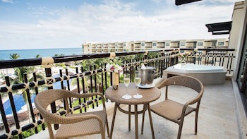 Dreams Riviera Cancun Resort & Spa - All Inclusive