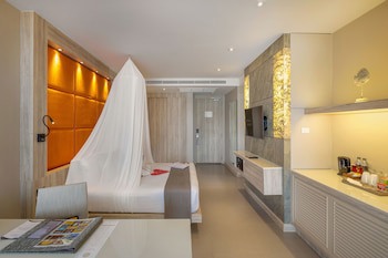 Cape Sienna Gourmet Hotel & Villas