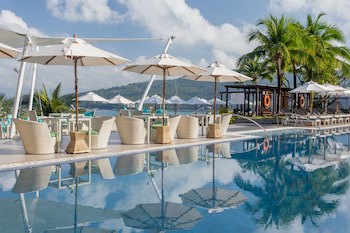Cape Sienna Gourmet Hotel & Villas
