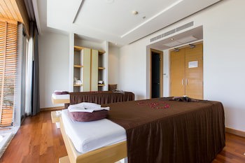 Cape Sienna Gourmet Hotel & Villas