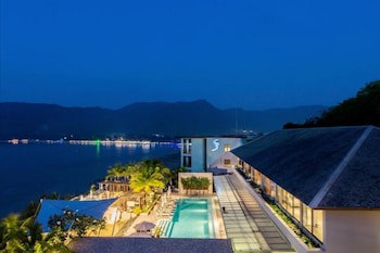 Cape Sienna Gourmet Hotel & Villas