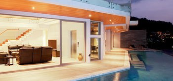Cape Sienna Gourmet Hotel & Villas
