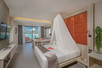 Cape Sienna Gourmet Hotel & Villas