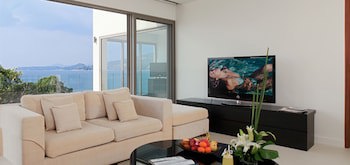Cape Sienna Gourmet Hotel & Villas