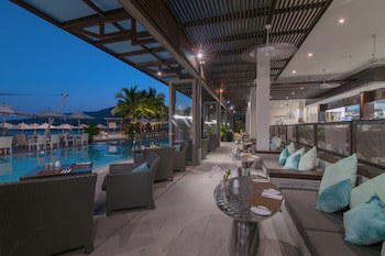 Cape Sienna Gourmet Hotel & Villas