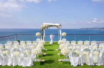 Cape Sienna Gourmet Hotel & Villas