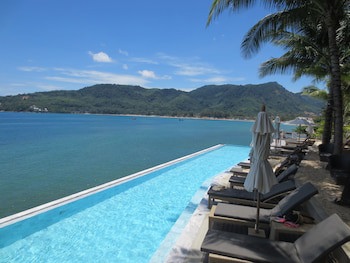 Cape Sienna Gourmet Hotel & Villas