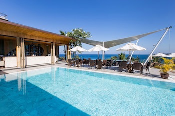 Cape Sienna Gourmet Hotel & Villas