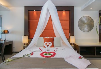 Cape Sienna Gourmet Hotel & Villas