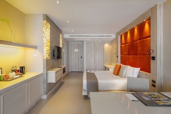 Cape Sienna Gourmet Hotel & Villas