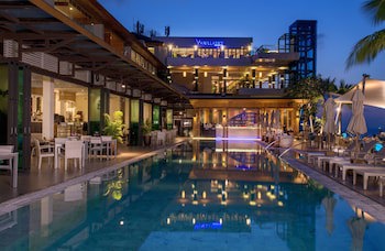 Cape Sienna Gourmet Hotel & Villas