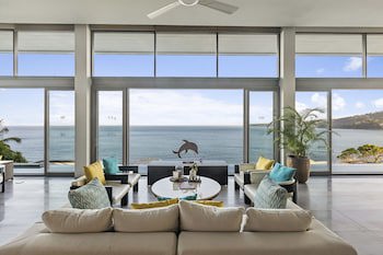 Cape Sienna Gourmet Hotel & Villas