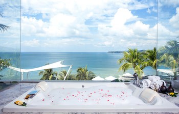 Cape Sienna Gourmet Hotel & Villas