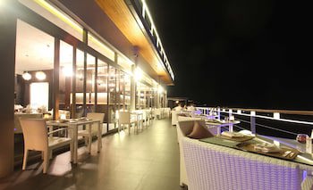 Cape Sienna Gourmet Hotel & Villas