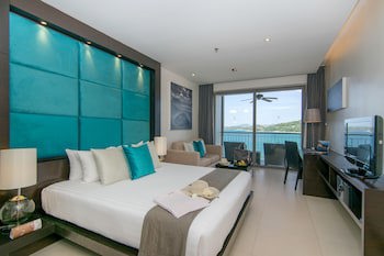 Cape Sienna Gourmet Hotel & Villas