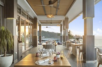 Cape Sienna Gourmet Hotel & Villas