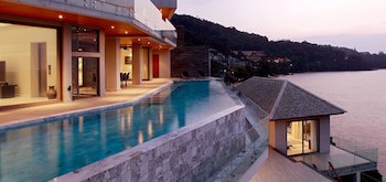 Cape Sienna Gourmet Hotel & Villas