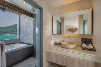 Cape Sienna Gourmet Hotel & Villas