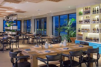 Cape Sienna Gourmet Hotel & Villas
