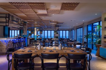 Cape Sienna Gourmet Hotel & Villas
