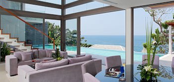 Cape Sienna Gourmet Hotel & Villas